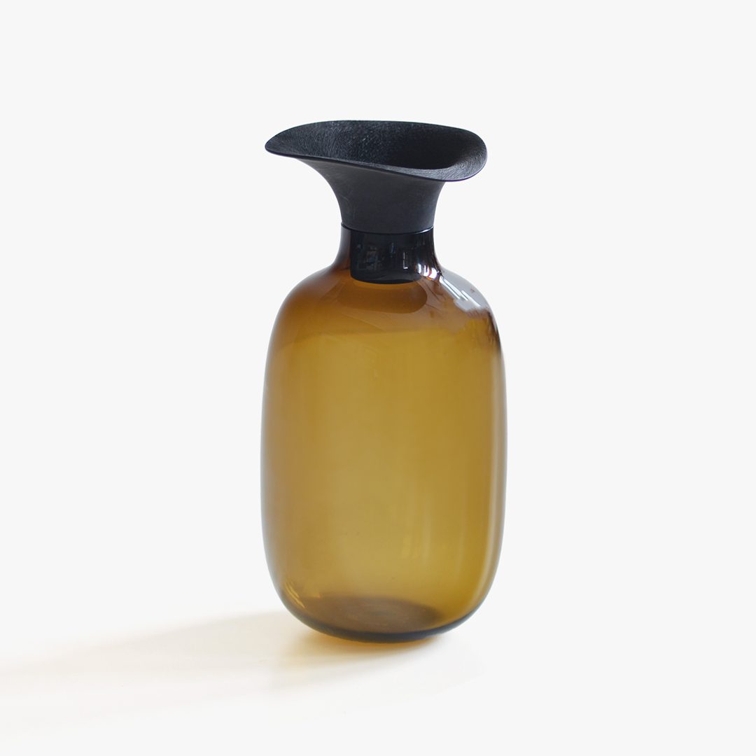 Vieno Vase by Antrei Hartikainen & Katriina Nuutinen |