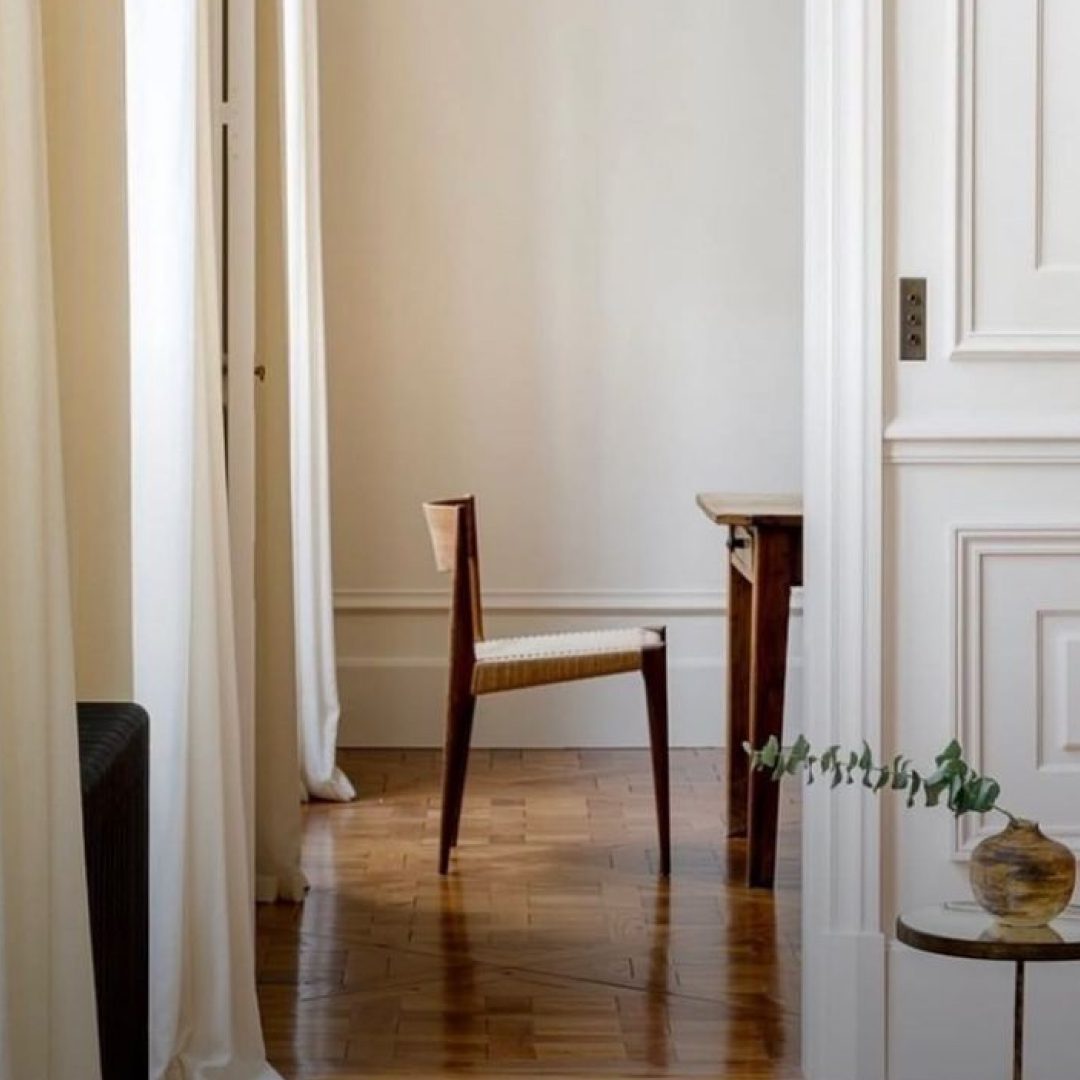 Pia Chair