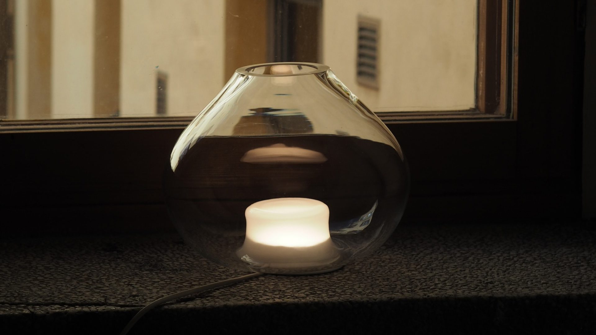 Sula Table Lamp