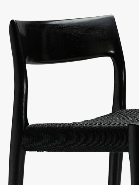 Møller 77C Stool in Black Oak