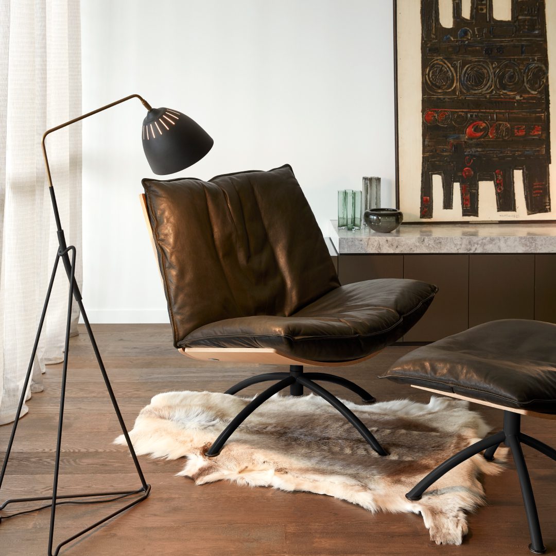 Lean Floor Lamp