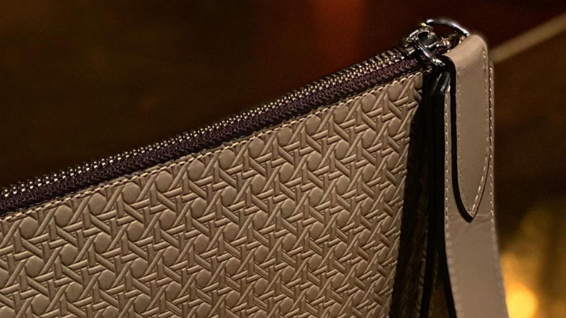 Flat Clutch Rattan Embossed by Palmgrens |