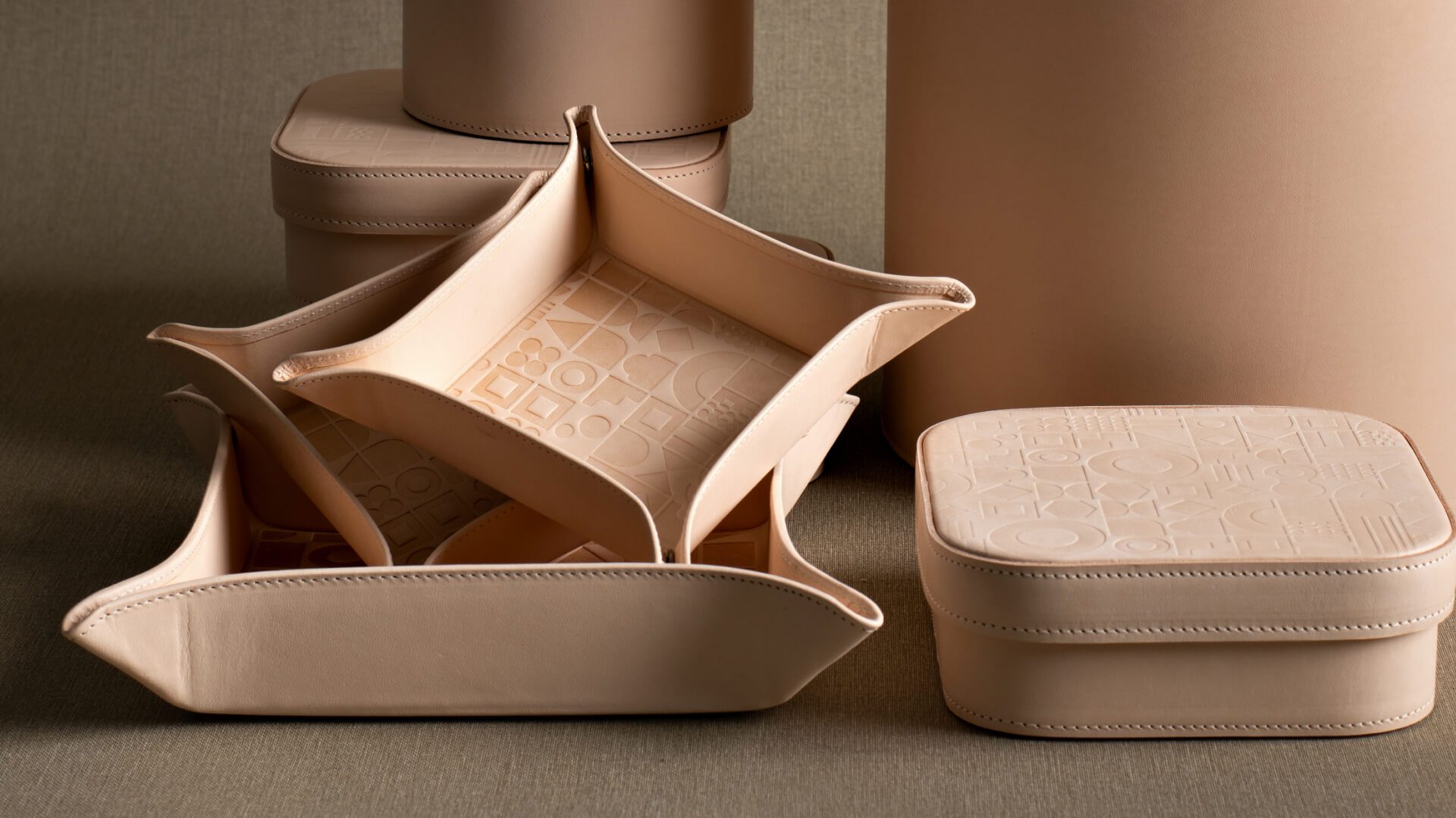 Leather Tray CC