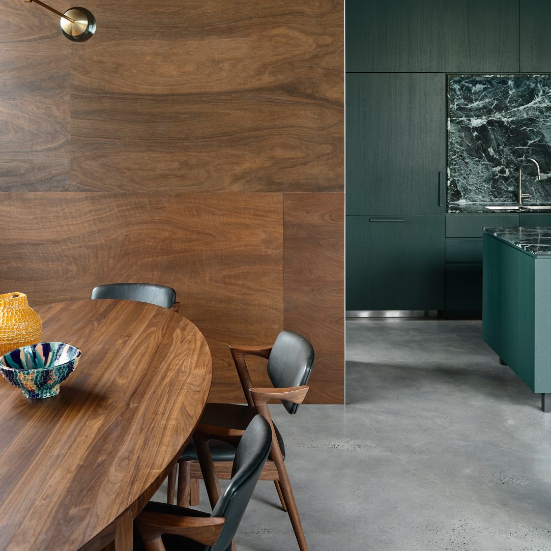 Johansen Oval Table