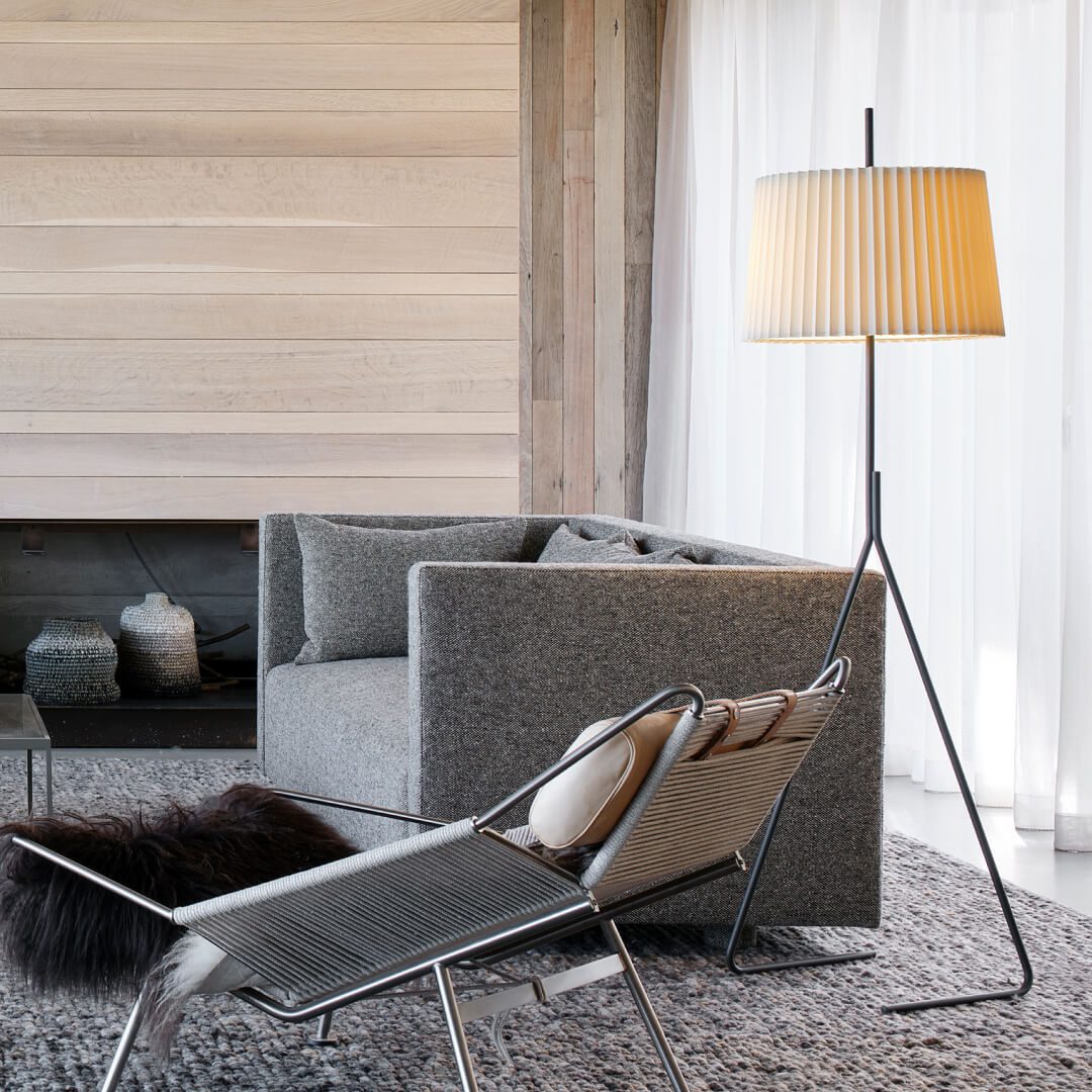 Fliegenbein Floor Lamp