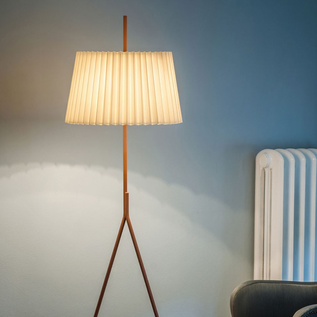 Fliegenbein Floor Lamp
