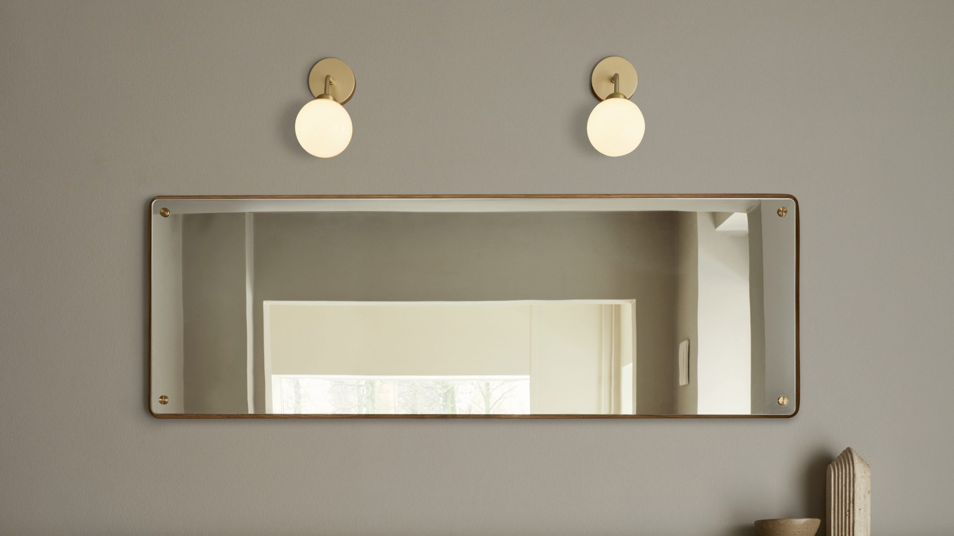 Apiales Wall Lamp
