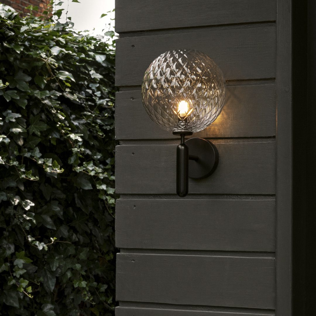 Miira Outdoor Wall Lamp