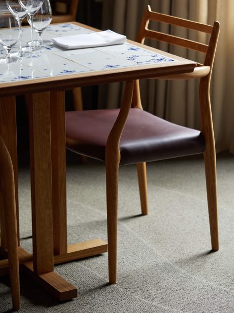 Møller 62 Carver Chair