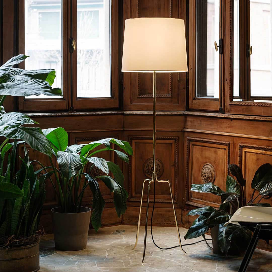 Dreistelz BL Floor Lamp by J.T. Kalmar |