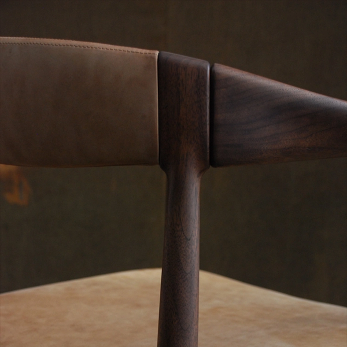 DC11 Chair Leather