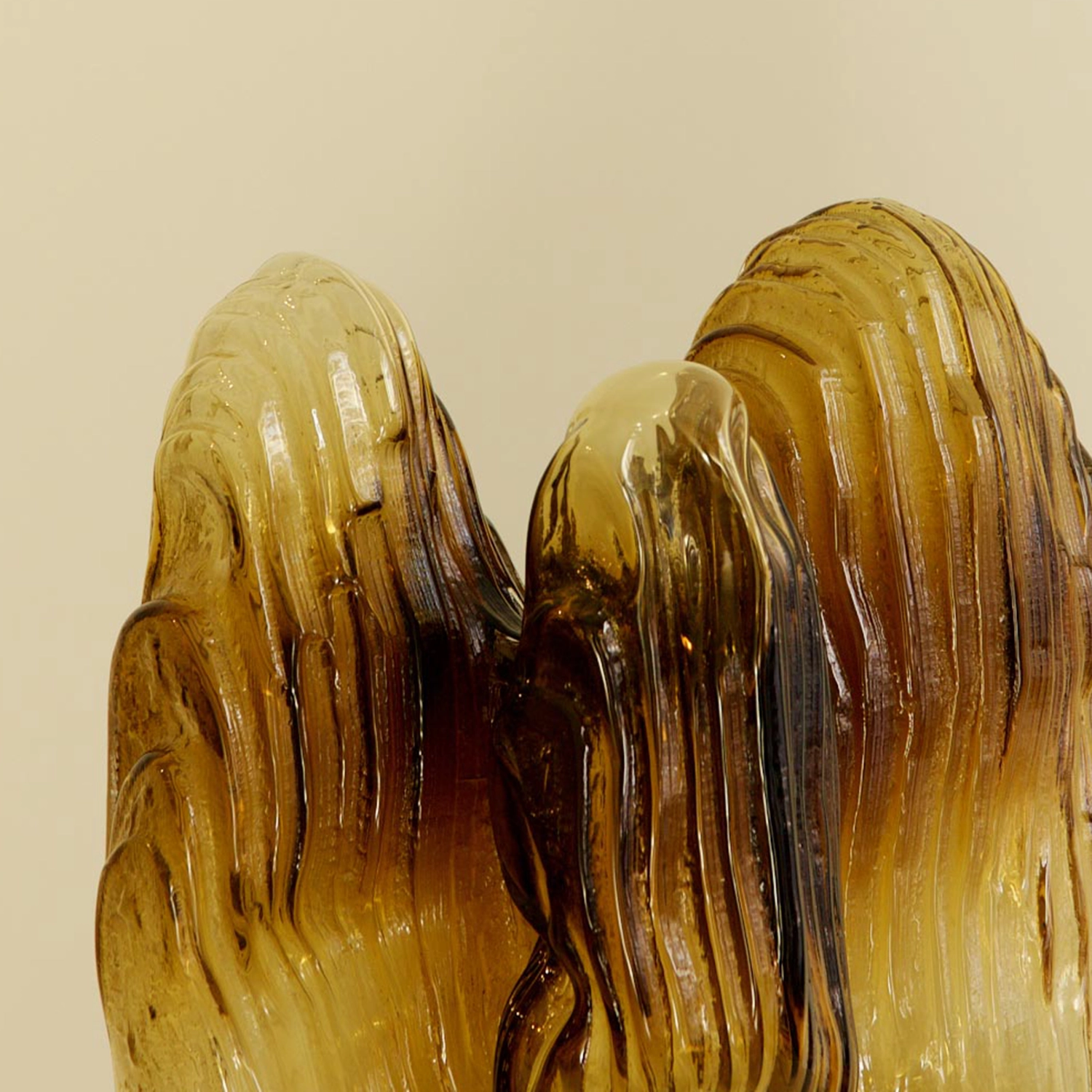 MELT glass sculpture by Antrei Hartikainen